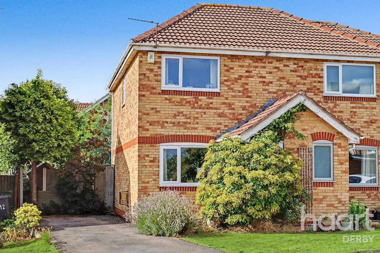 2 bed house for sale, Gorse Close, Littleover, DE23