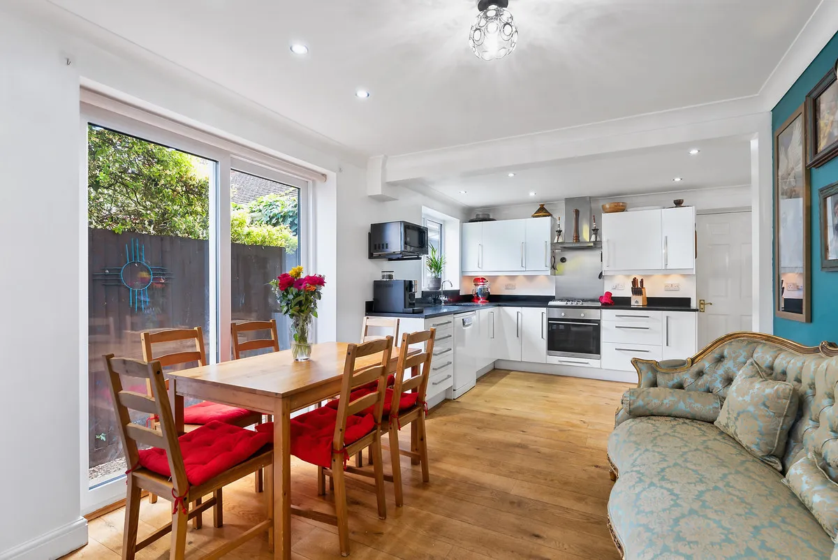 Staines-upon-thames, TW18, photo 25