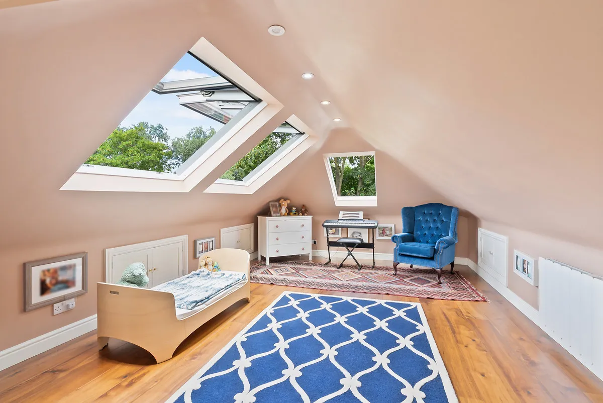 Staines-upon-thames, TW18, photo 19