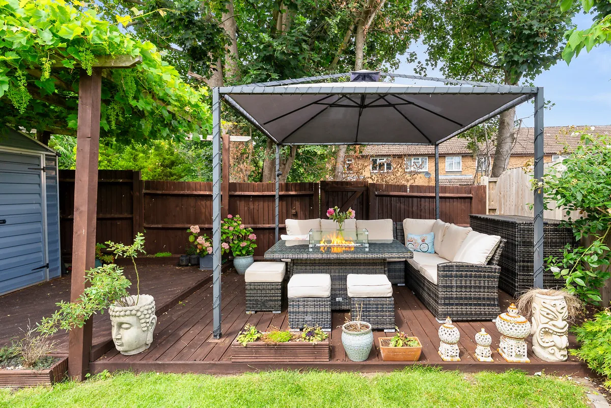 Staines-upon-thames, TW18, photo 35