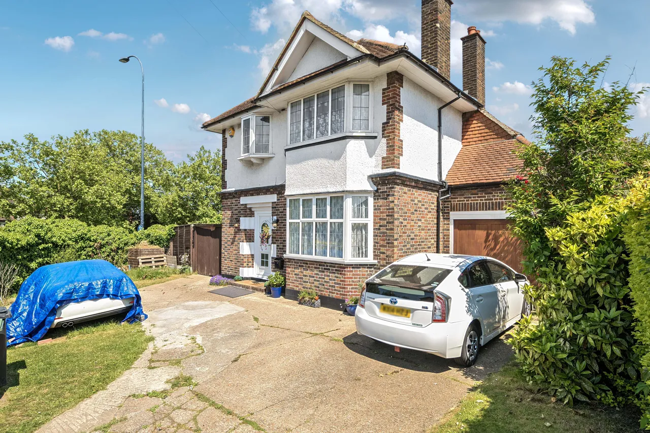 131 Woodyates Road, London, photo 8