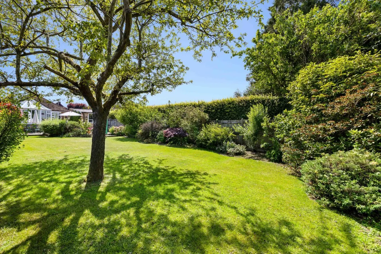 Heathcote Drive, East Grinstead, East Grinstead, RH19 1ND, photo 4