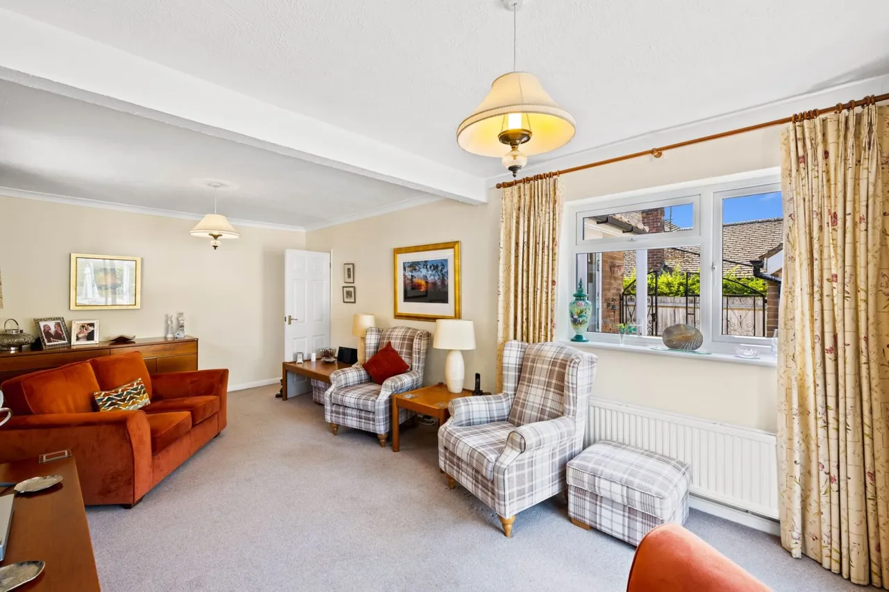Heathcote Drive, East Grinstead, East Grinstead, RH19 1ND, photo 8