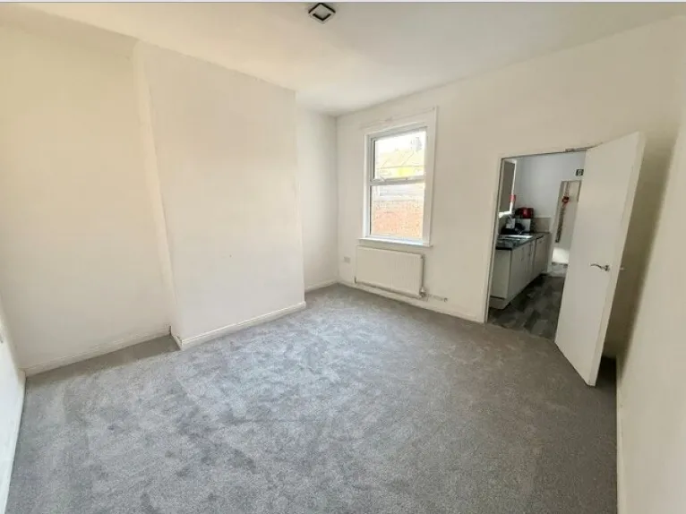 Walthall Street, CW2, photo 4