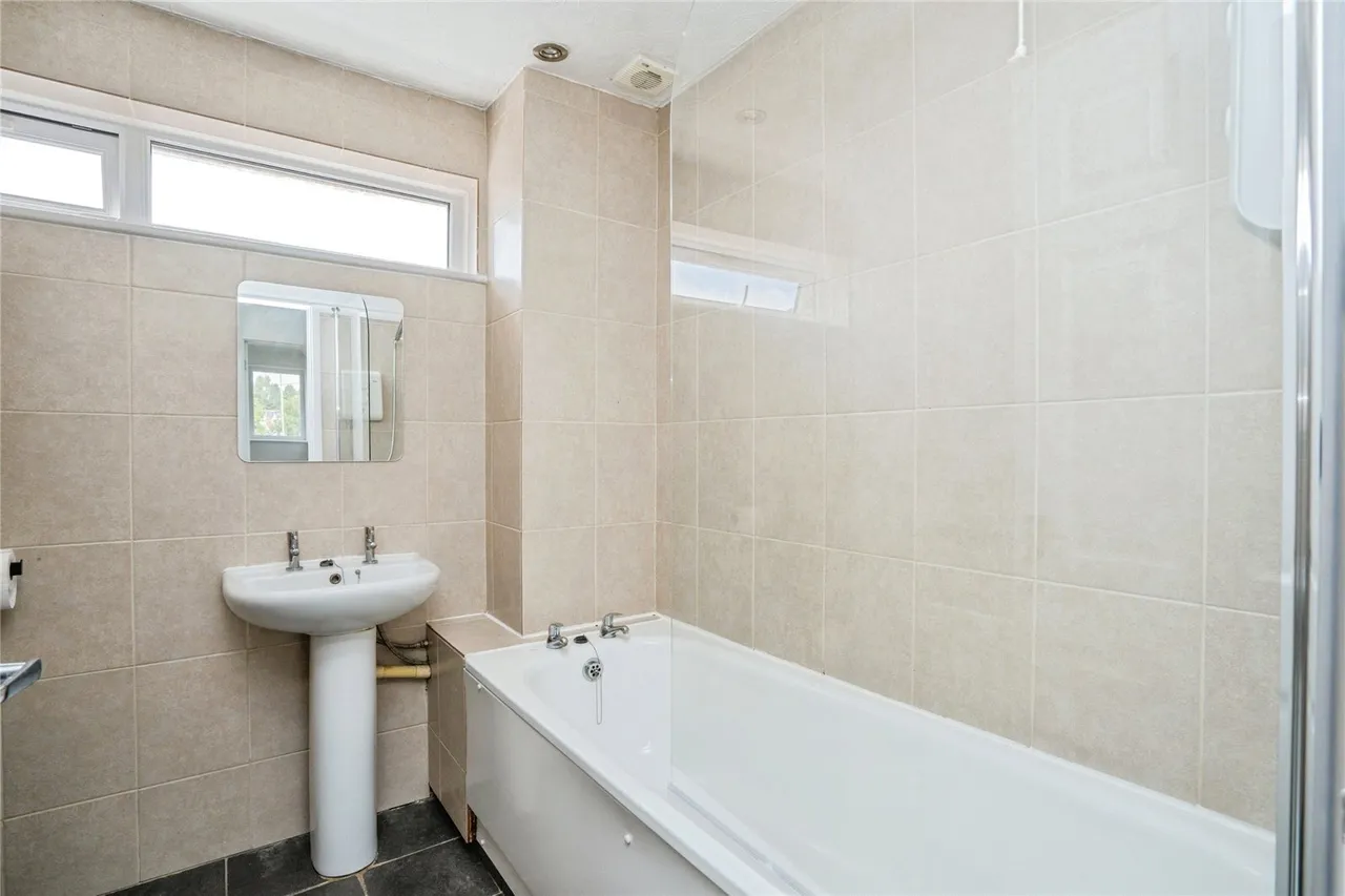 Woolston Road, Havant, PO9, photo 9