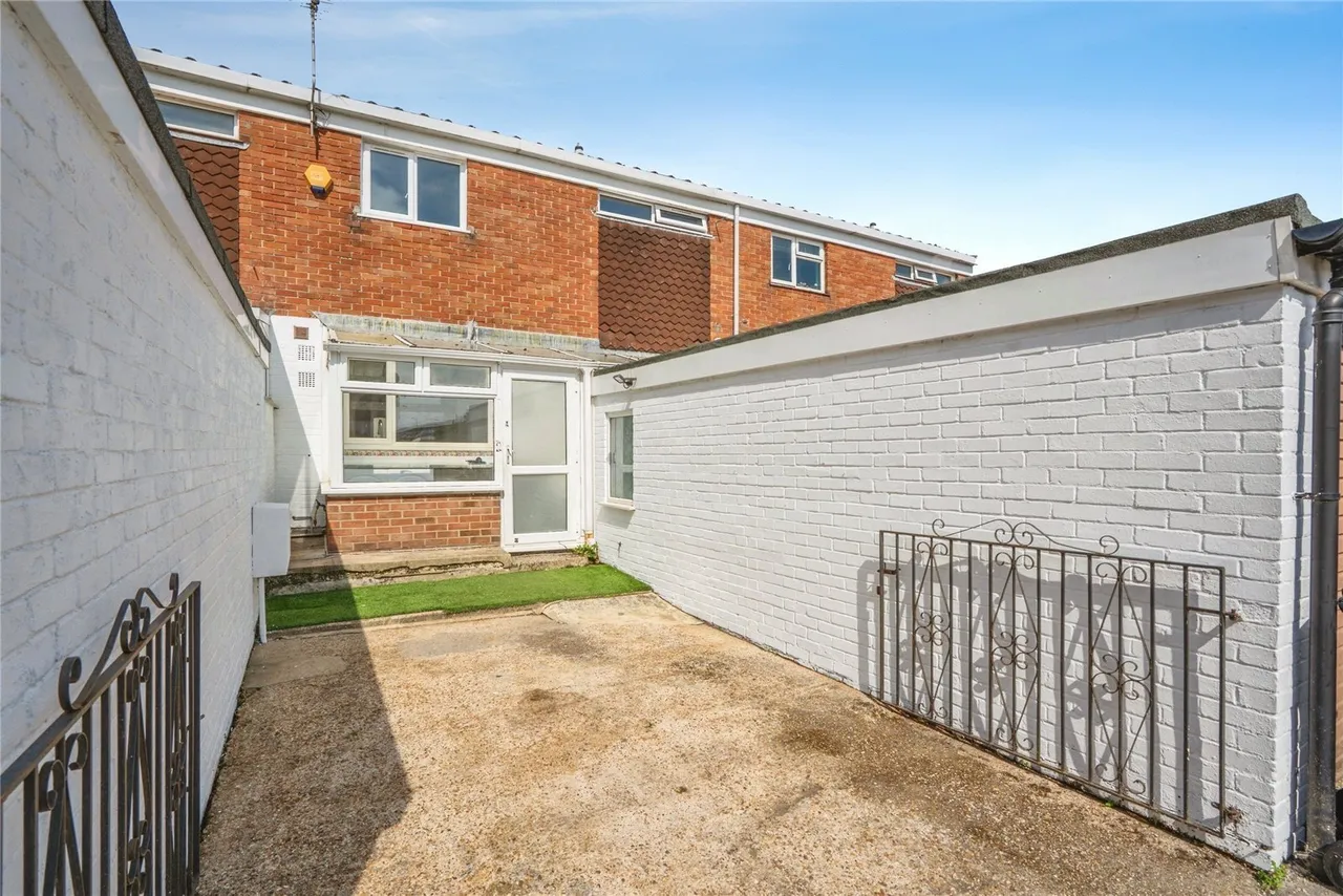Woolston Road, Havant, PO9, photo 14