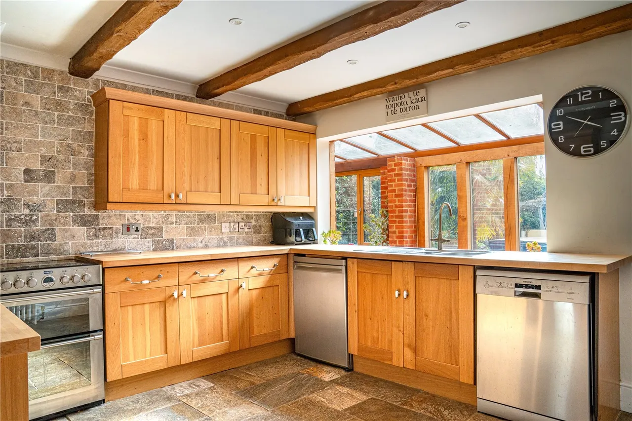 Chapel Drive, Beech Hill, Reading, Berkshire, RG7 2BH, photo 2
