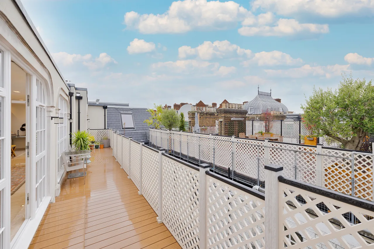 Prince Consort Road, South Kensington, London, photo 4