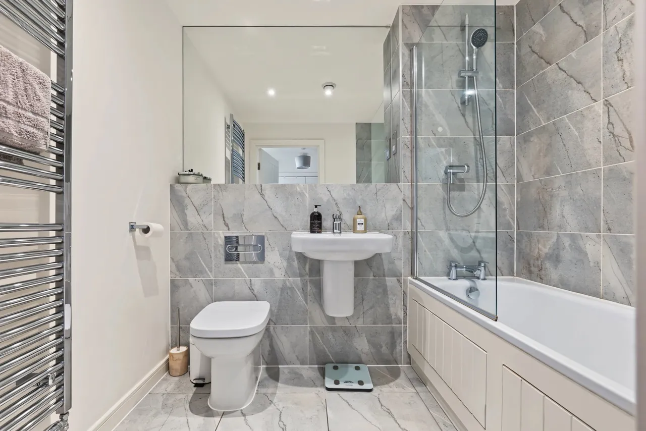 Birkdale Close, Chatham, ME5, photo 2