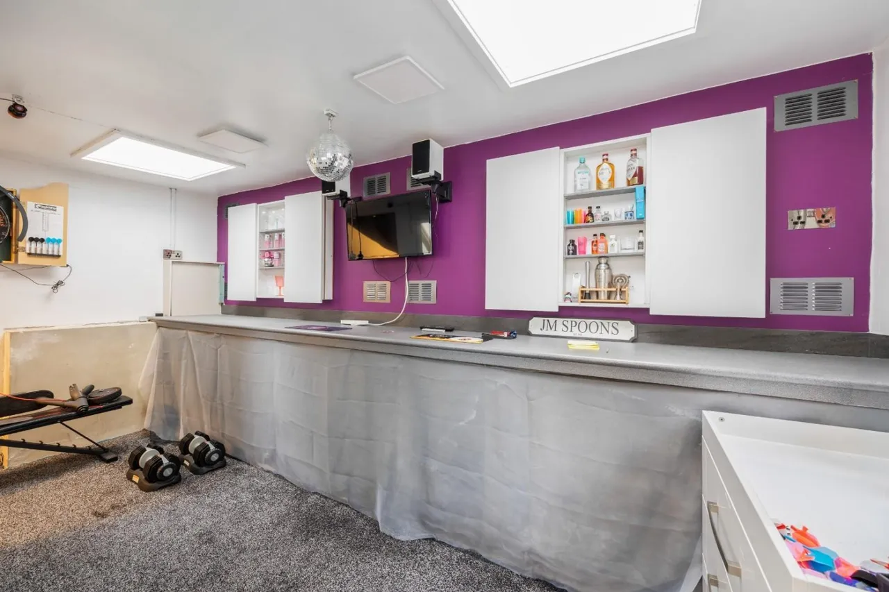 Bishport Avenue, Bristol, BS13, photo 23