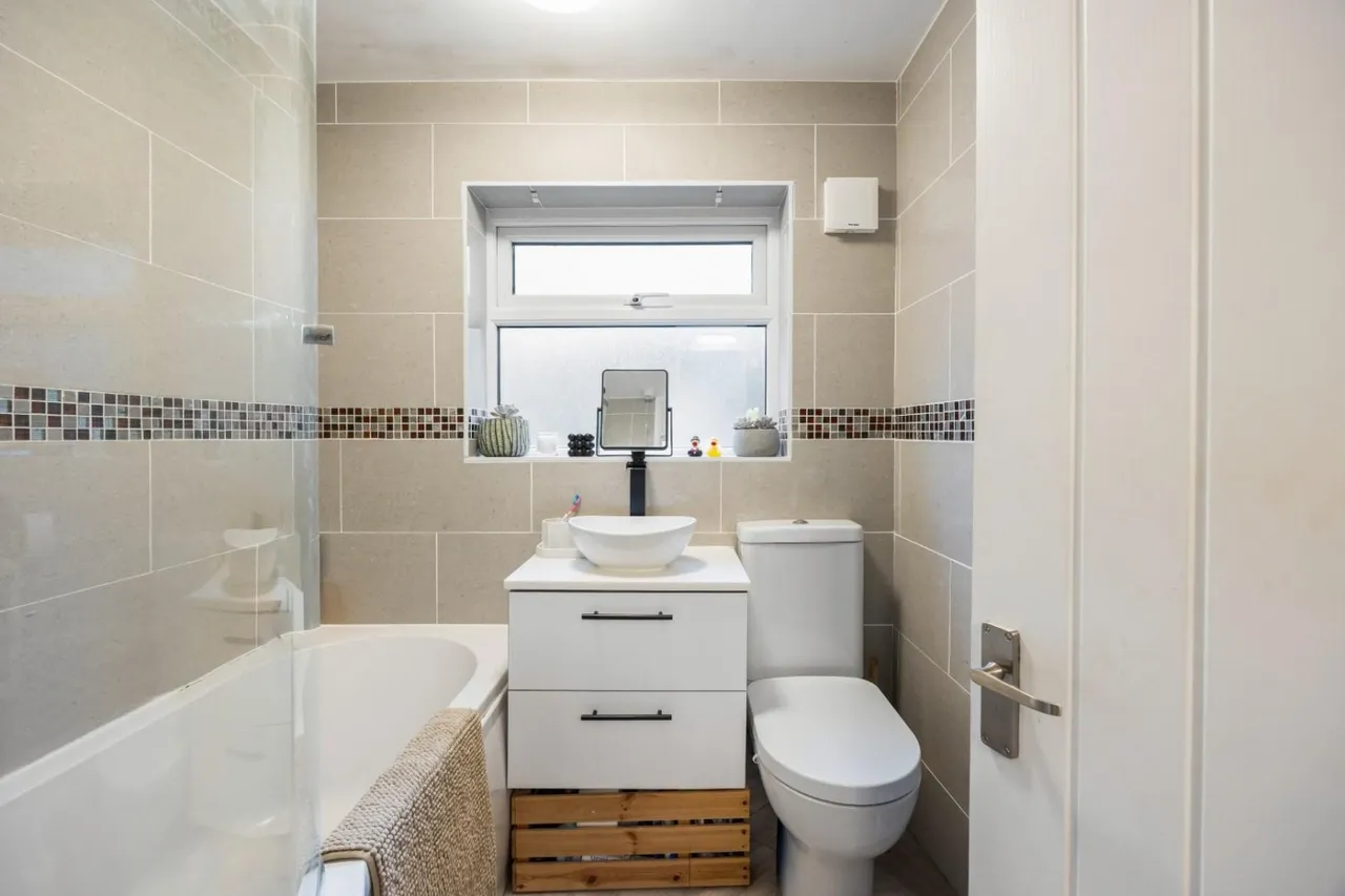 Bishport Avenue, Bristol, BS13, photo 17