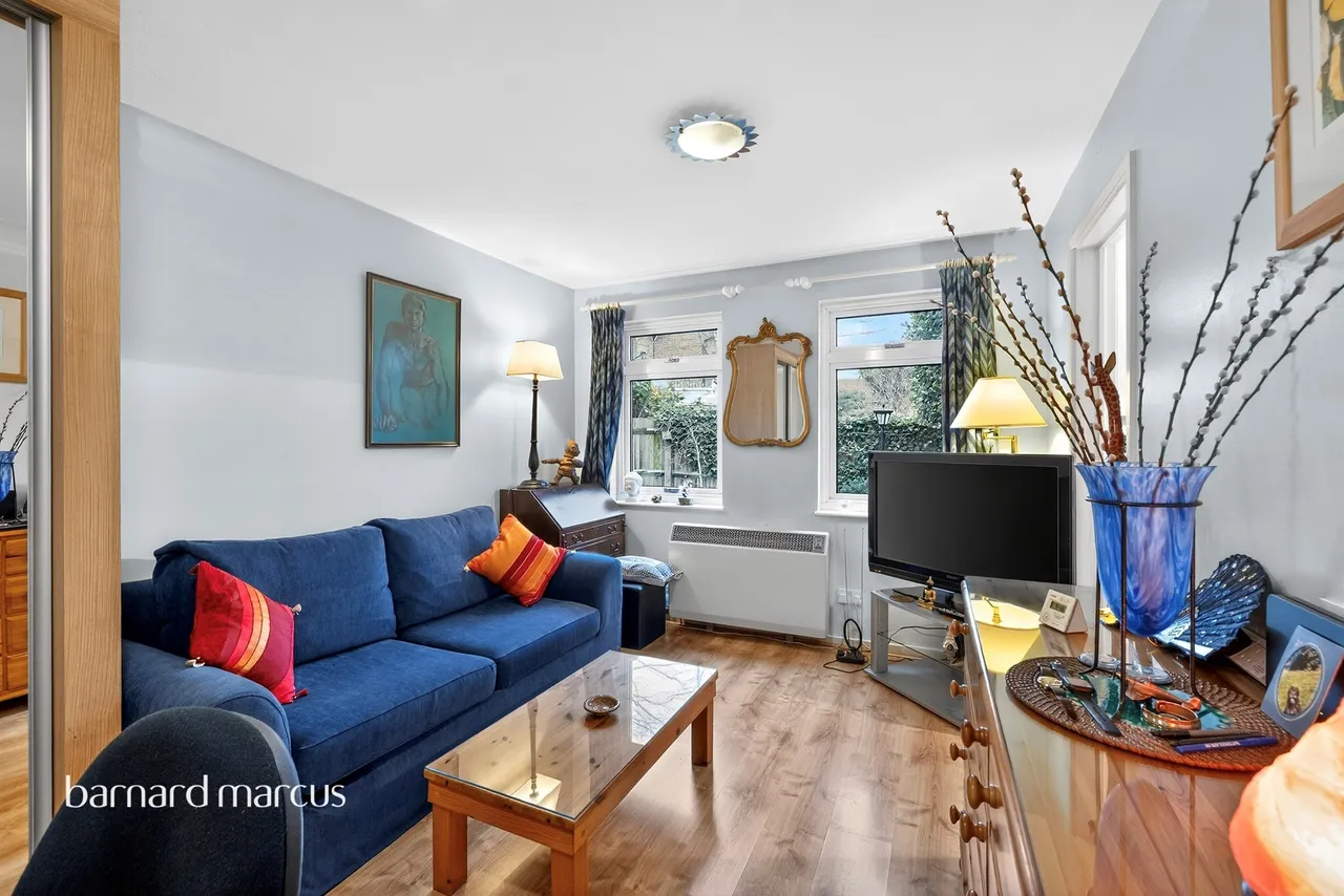 1 bed flat for sale — Westcott Road, London