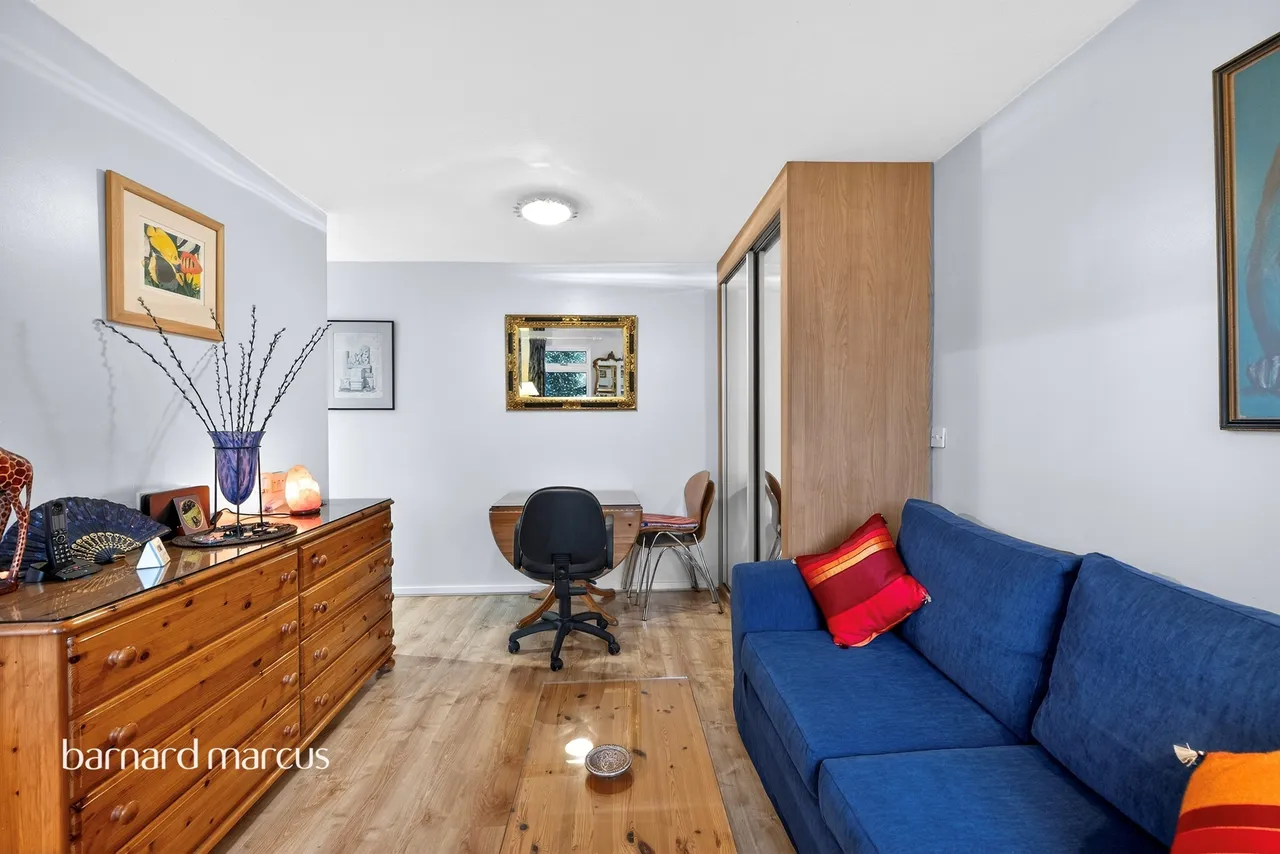 Westcott Road, London, photo 7