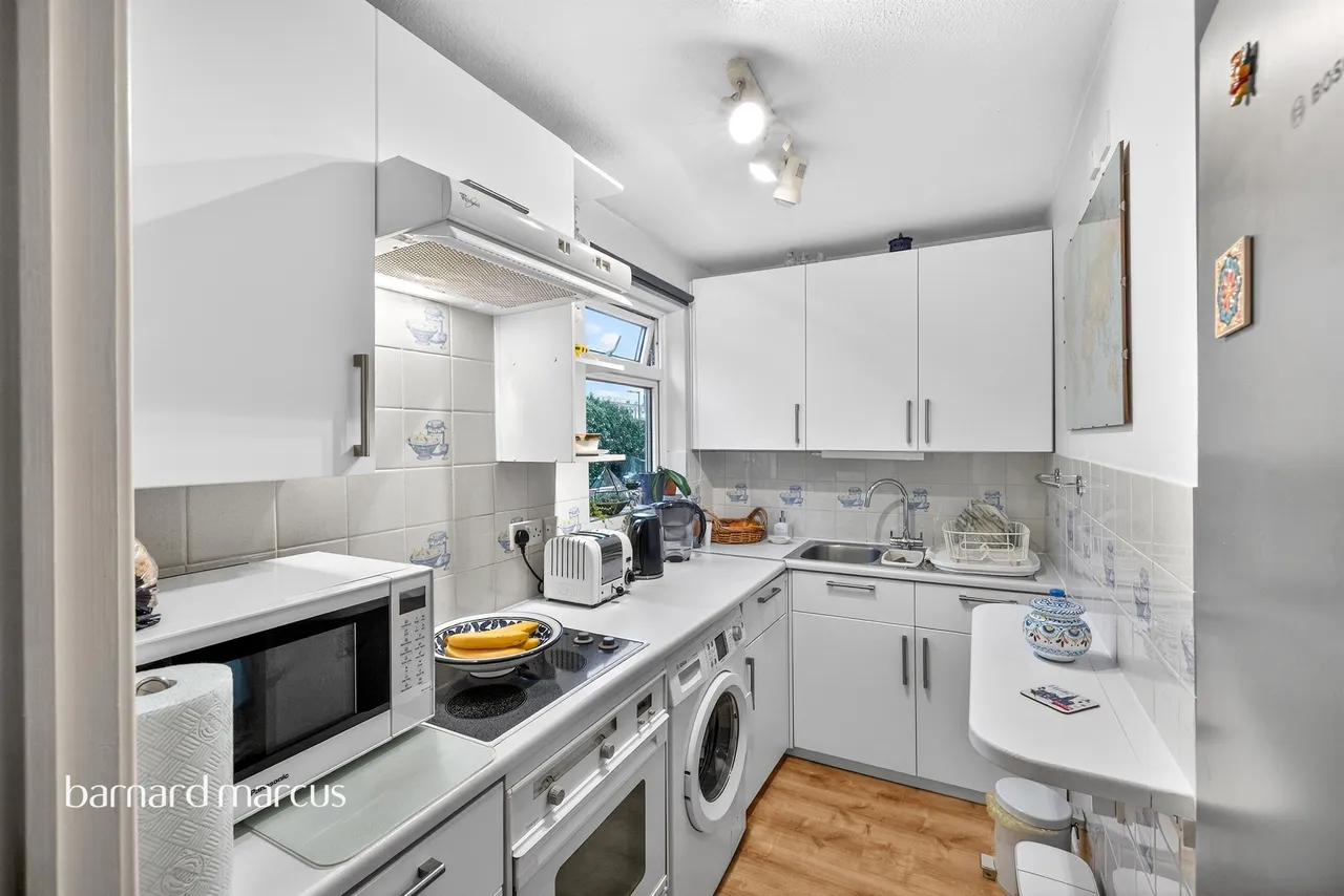 Westcott Road, London, photo 6