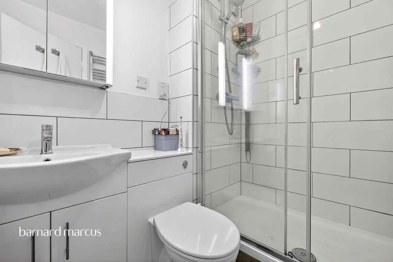 Westcott Road, London, photo 2