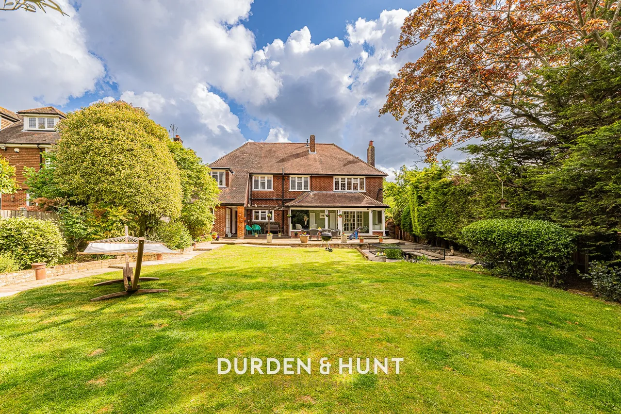 Traps Hill, Loughton, IG10, photo 44