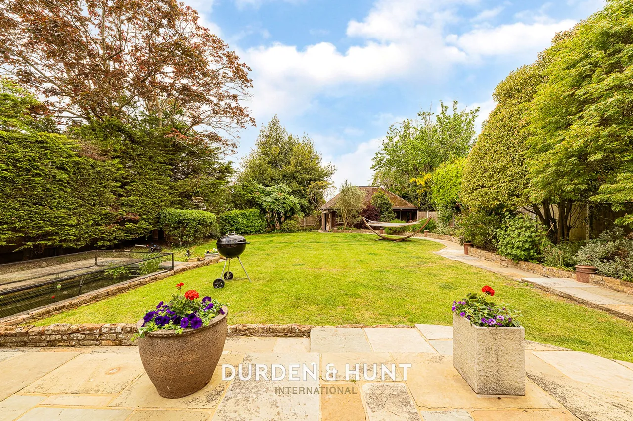 Traps Hill, Loughton, IG10, photo 41