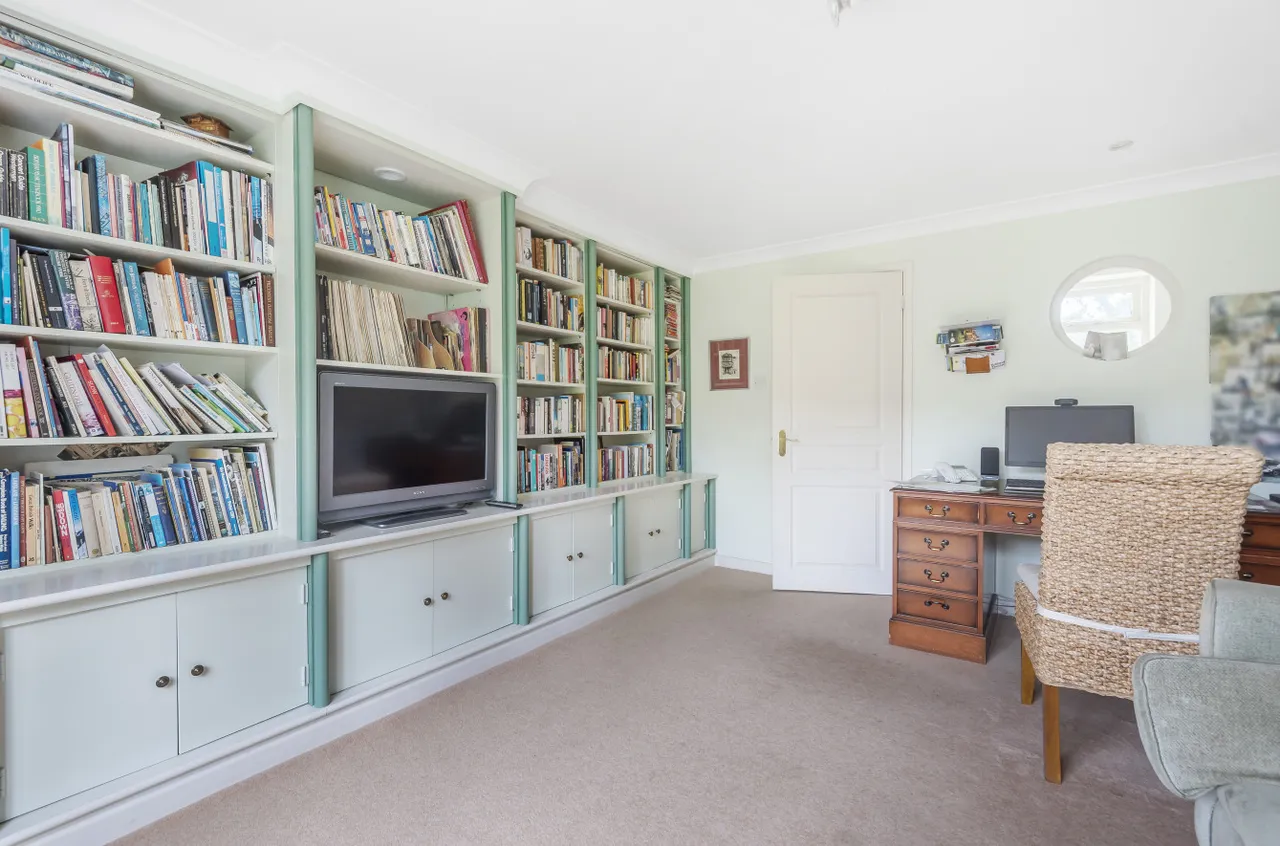Gascoigne Lane, Ropley, SO24, photo 5