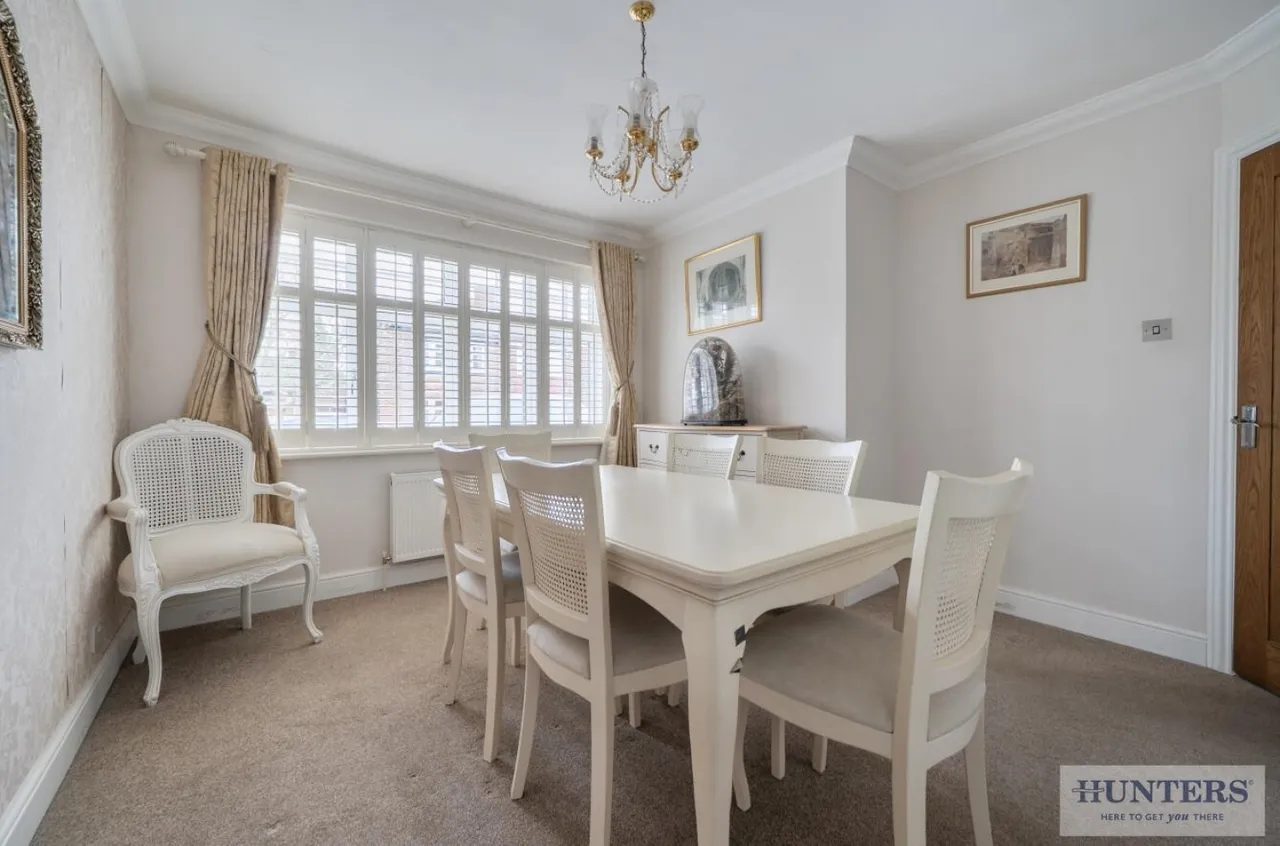 Foresters Crescent, Bexleyheath, DA7, photo 10