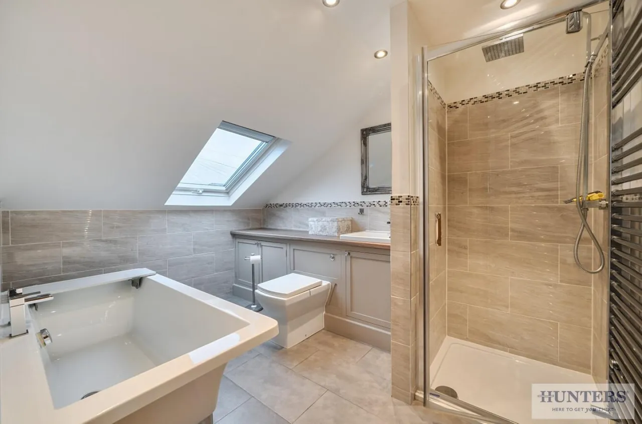 Foresters Crescent, Bexleyheath, DA7, photo 16