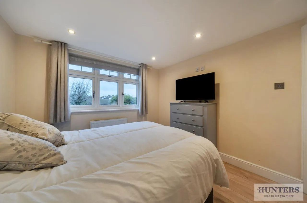 Foresters Crescent, Bexleyheath, DA7, photo 15