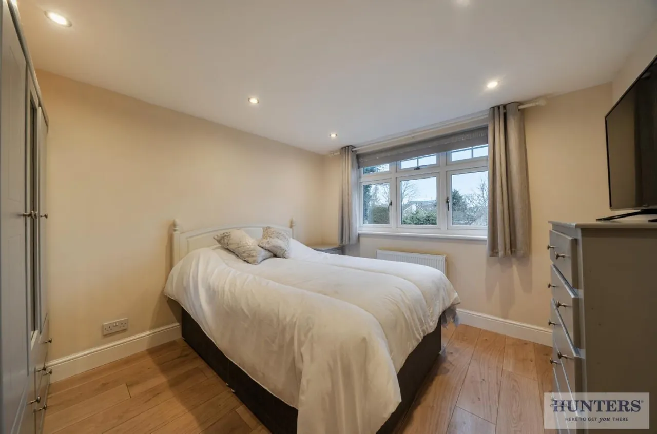 Foresters Crescent, Bexleyheath, DA7, photo 14