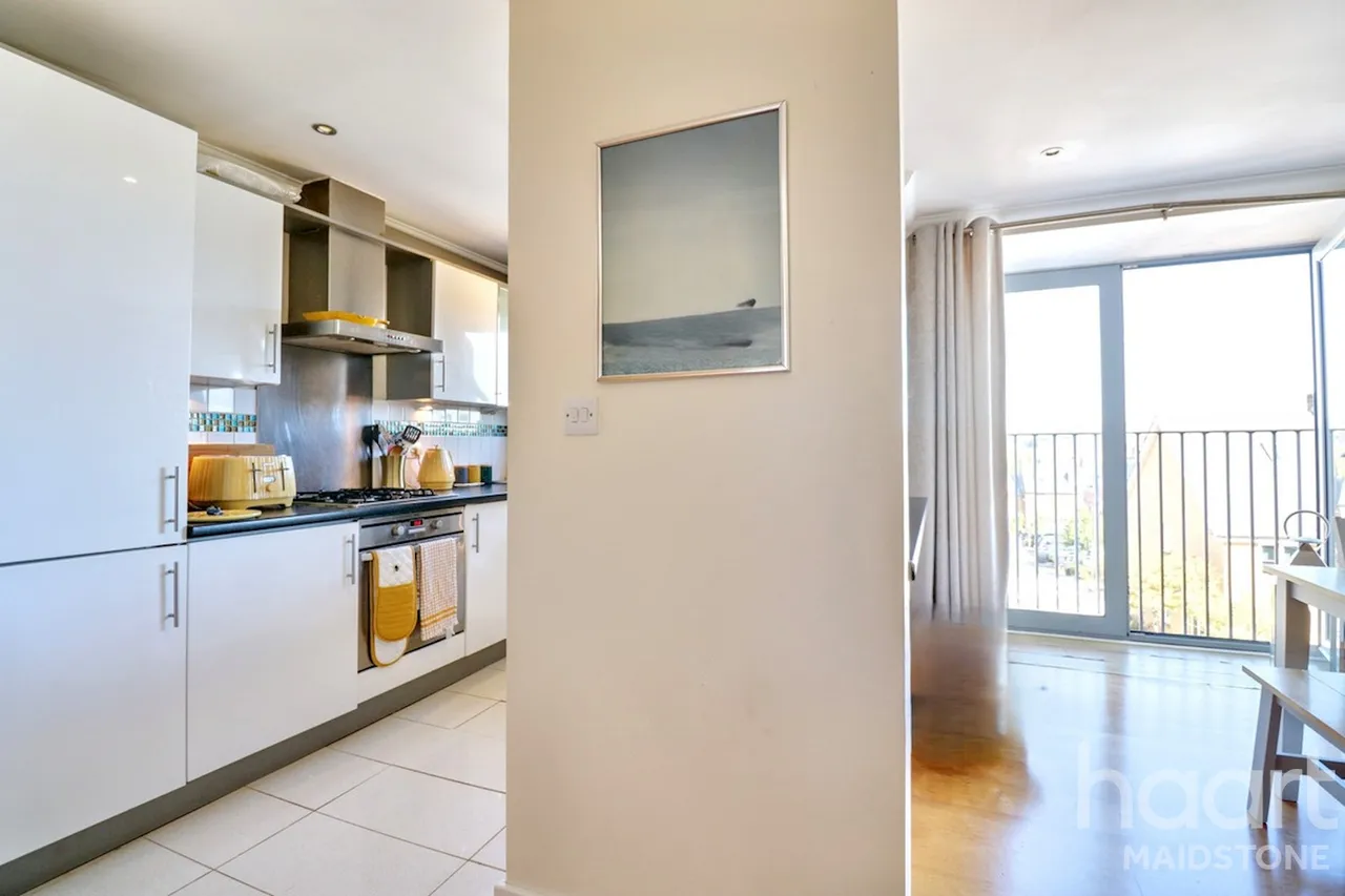 Orchard Close, Maidstone, ME15, photo 2