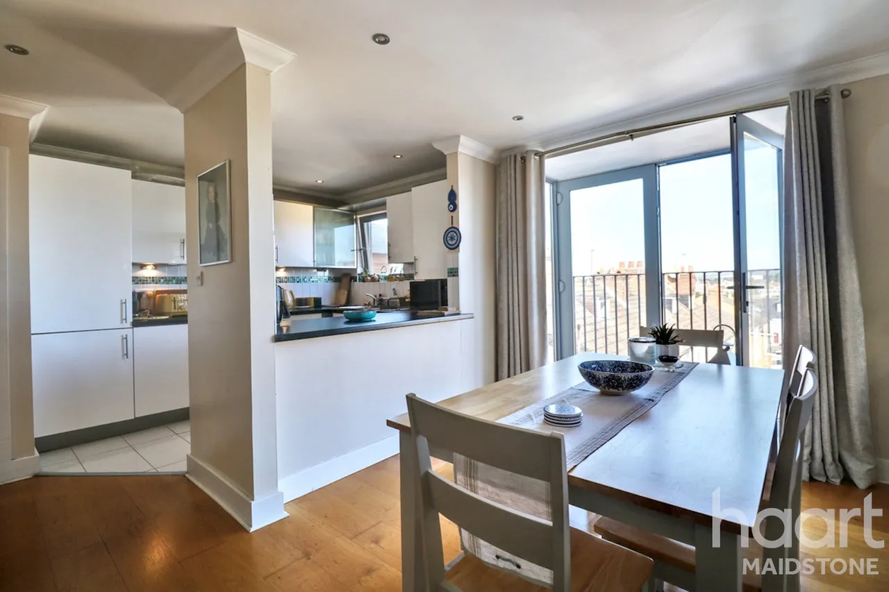 Orchard Close, Maidstone, ME15, photo 4