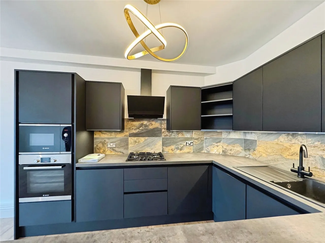 2 bed flat for sale, Hollow Stone, Nottingham, NG1