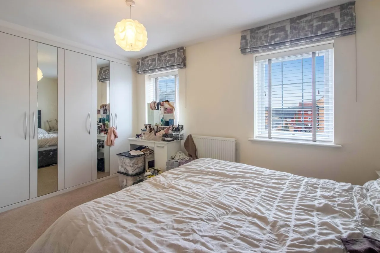 Wharton Crescent, Beeston, NG9, photo 9