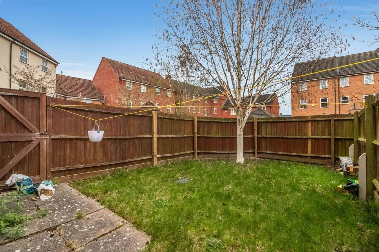 Wharton Crescent, Beeston, NG9, photo 15