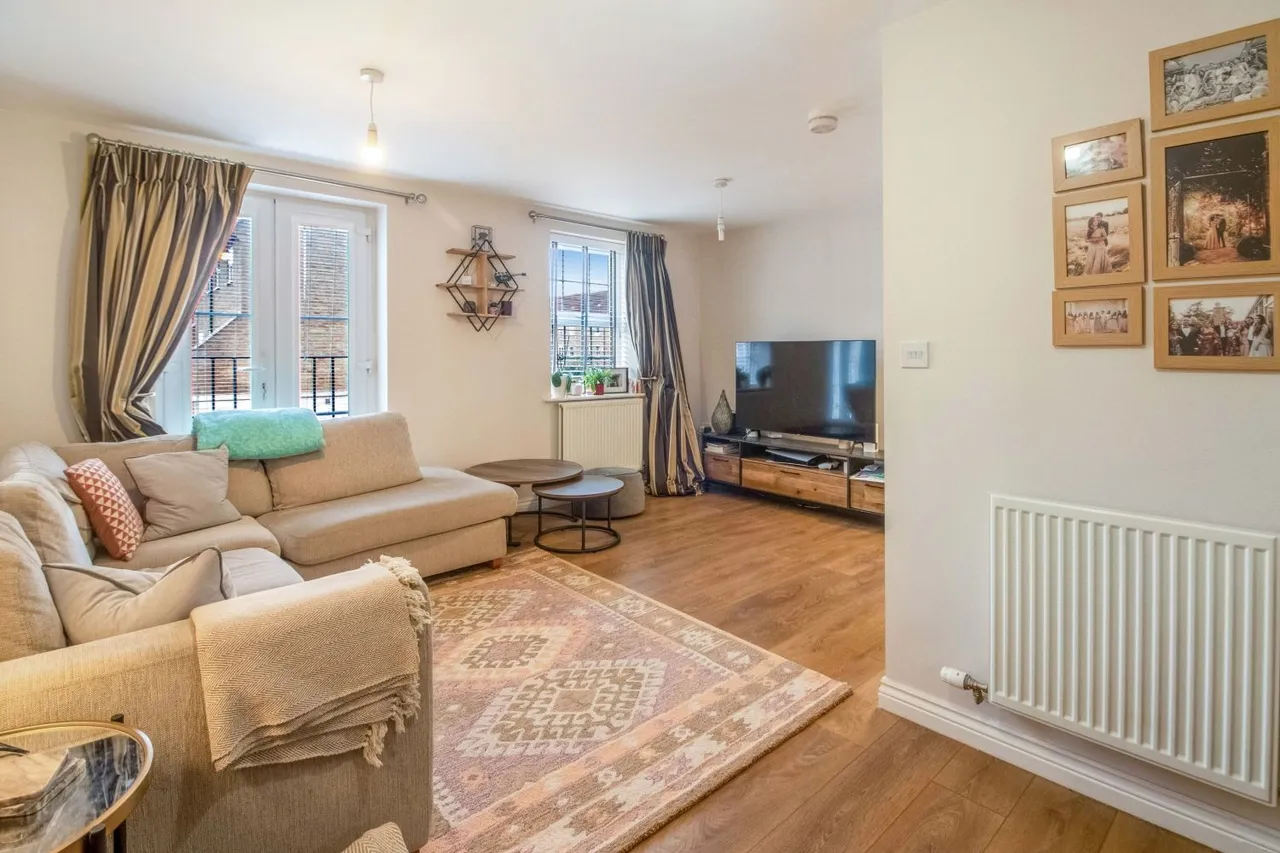 Wharton Crescent, Beeston, NG9, photo 6