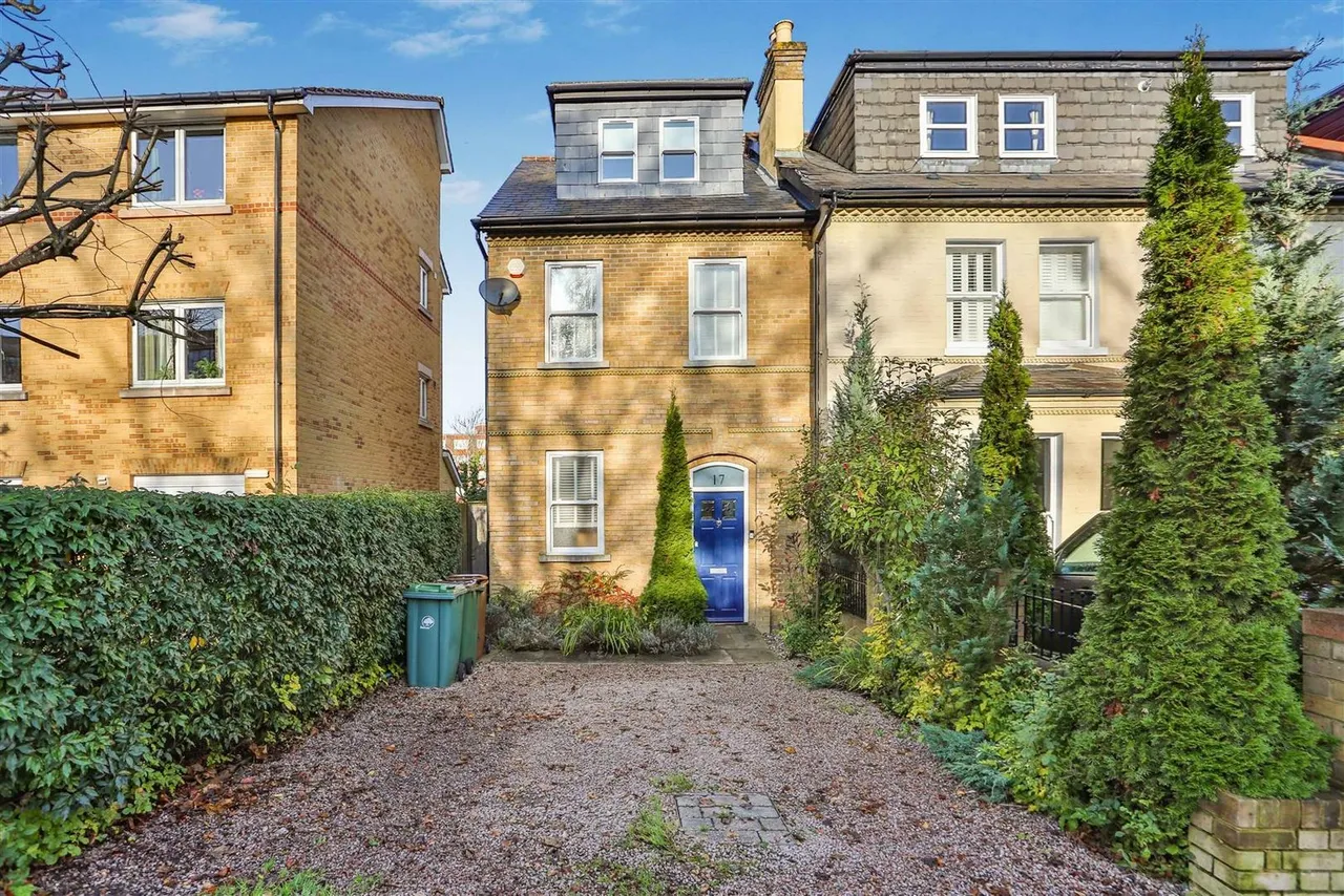 4 bed house for sale — Cavendish Road, South Sutton, SM2 5EY