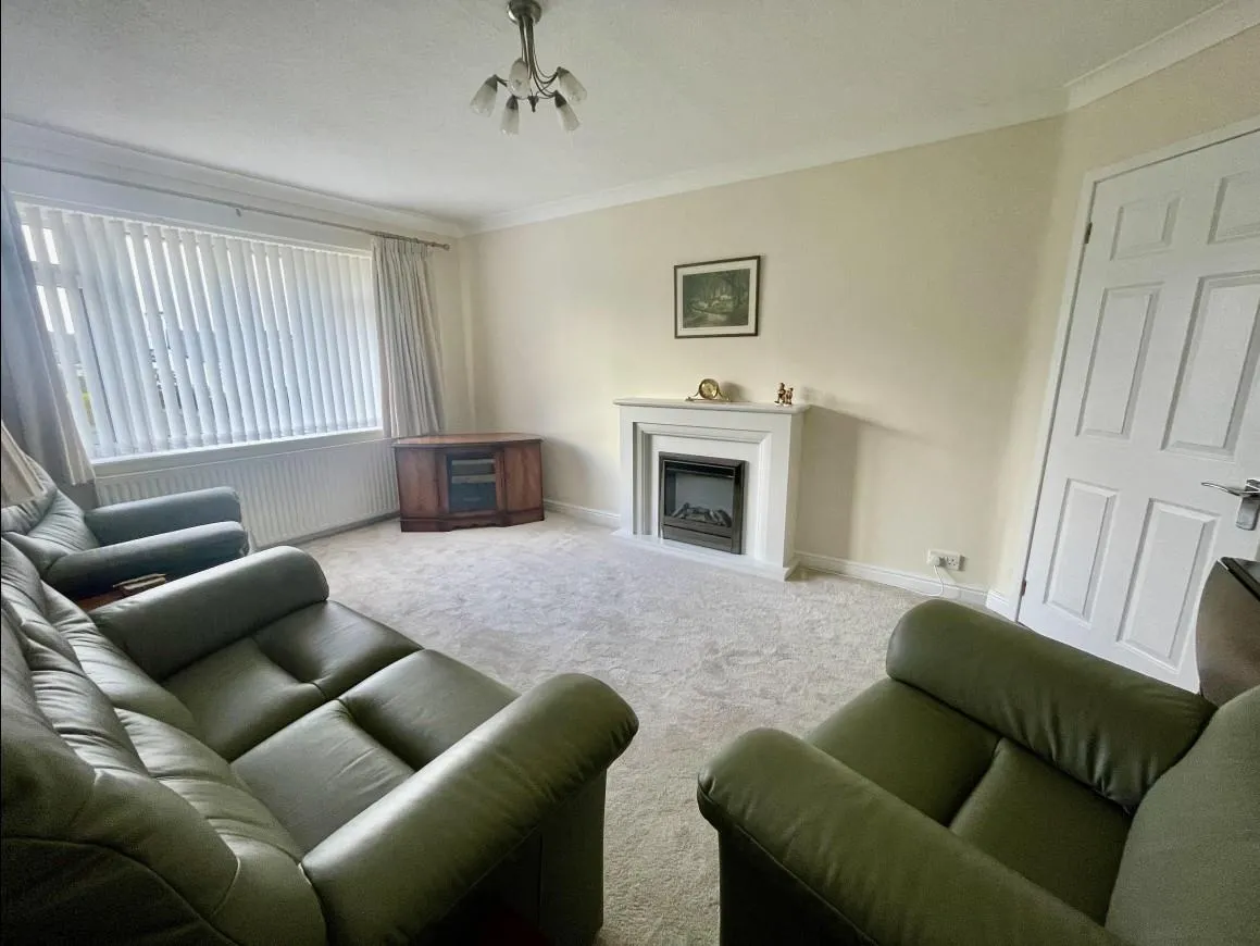 Rombalds Crescent, Silsden, BD20 0LE, photo 2