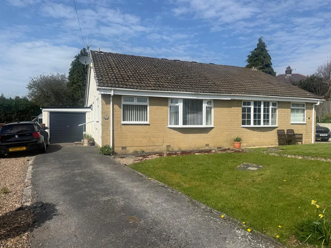 2 bed house for sale — Rombalds Crescent, Silsden, BD20 0LE