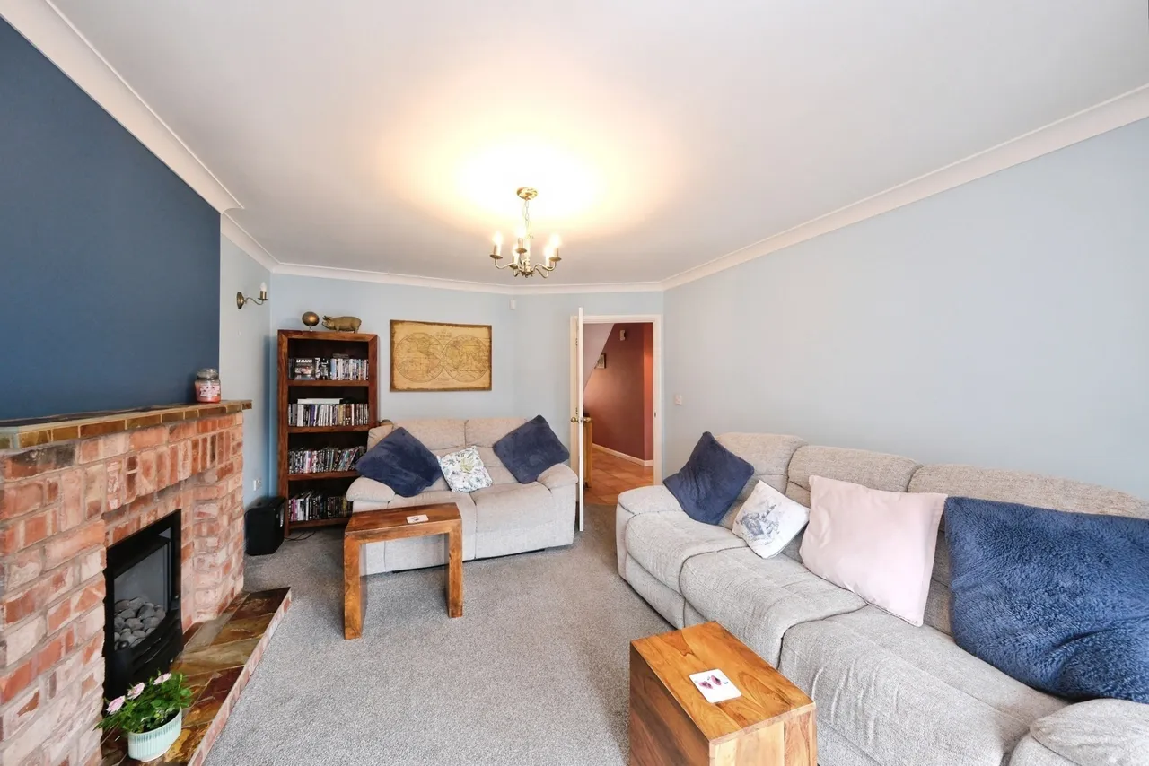 Yorke Street, Mansfield Woodhouse, Mansfield, Nottinghamshire, NG19, photo 3