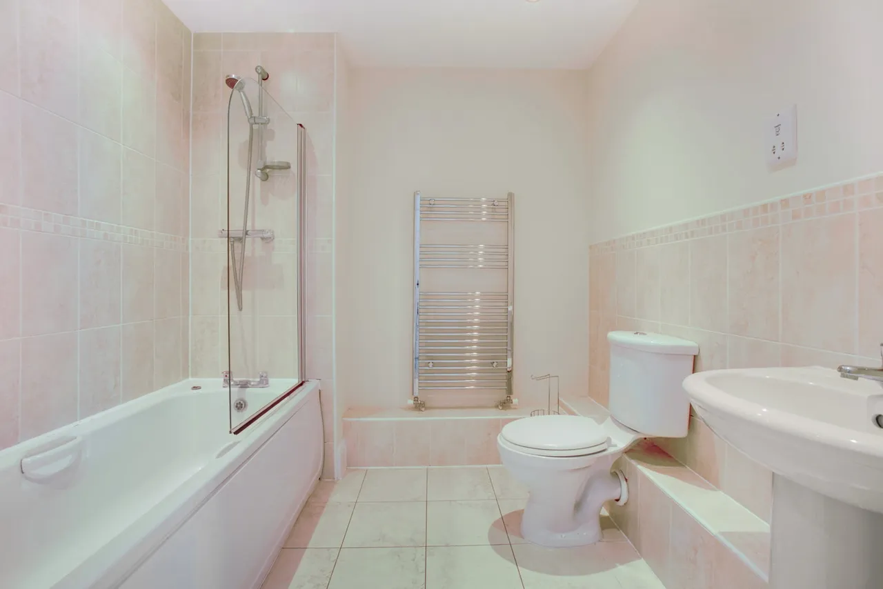 Cutlers Court, Radcliffe-on-Trent, NG12, photo 8
