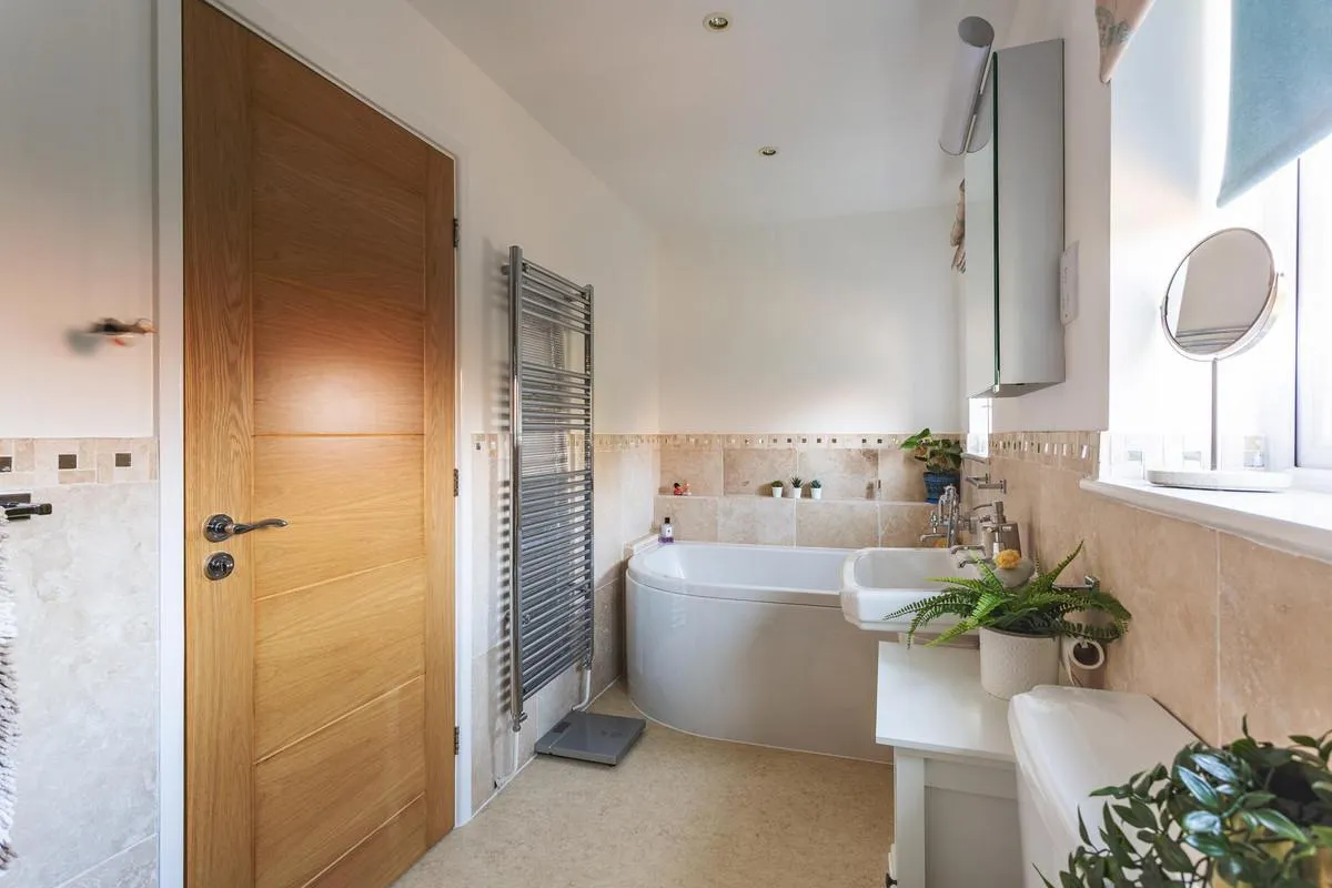 Broadmeadows, South Normanton, DE55, photo 19