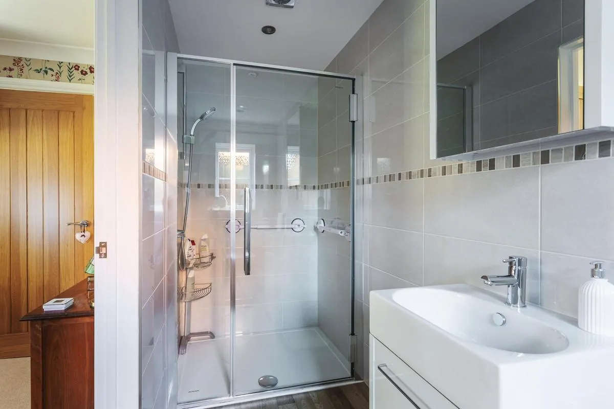 Broadmeadows, South Normanton, DE55, photo 43