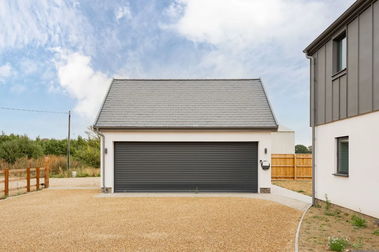 Long Row, Tibenham, NR16, photo 16