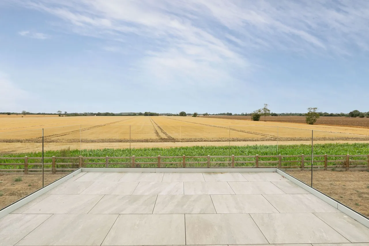 Long Row, Tibenham, NR16, photo 7