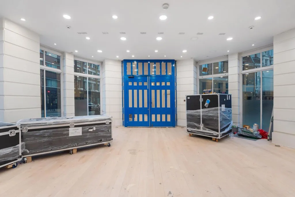 Prime Shoreditch Ec2 Showroom With Excellent Frontage, photo 5