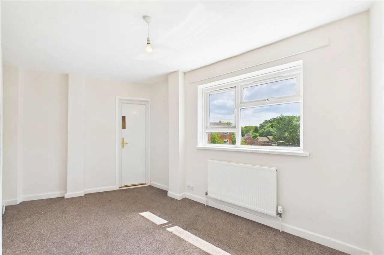 Hunters Hill, Burghfield Common, RG7, photo 6