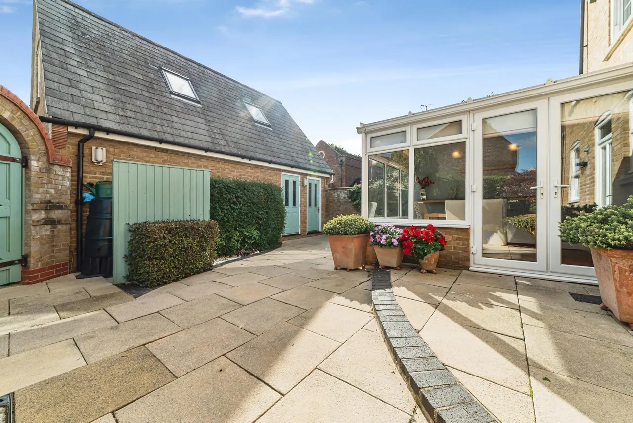 Hambledon Way, Sherfield on Loddon, RG27, photo 34