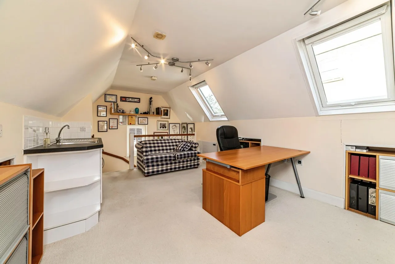 Hambledon Way, Sherfield on Loddon, RG27, photo 30