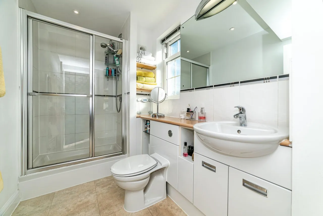 Hambledon Way, Sherfield on Loddon, RG27, photo 17
