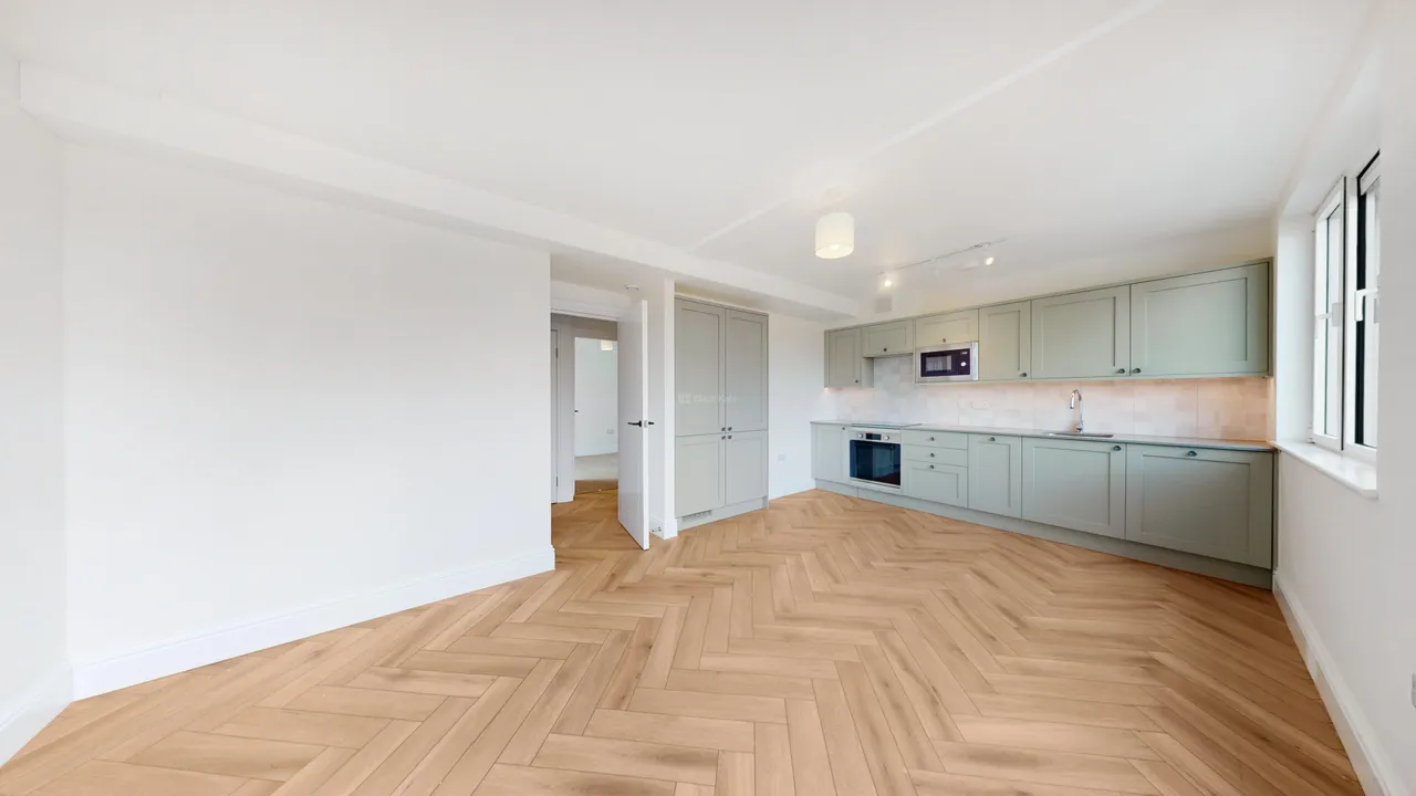 2 bed flat to rent, Bethnal Green Road, E2