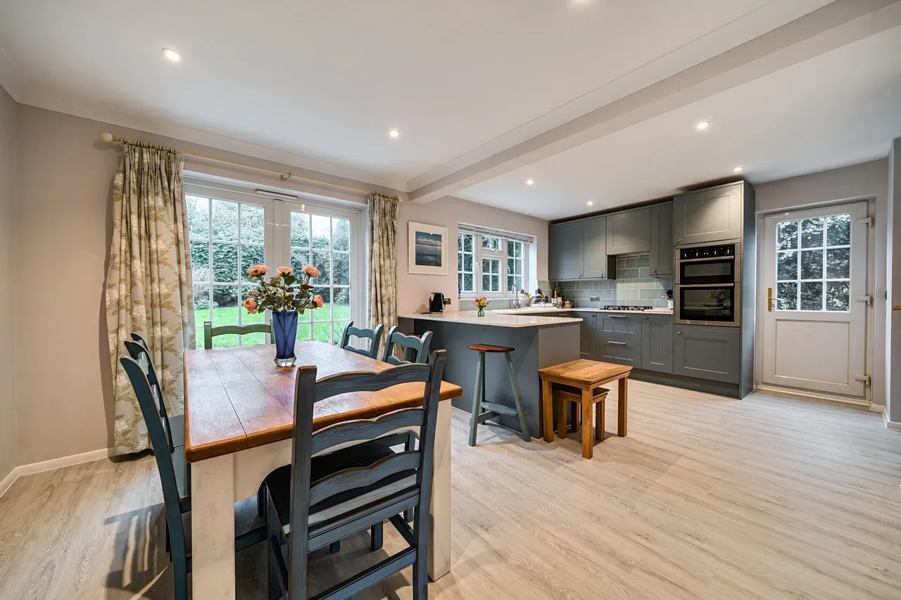 Reyntiens View, Odiham, Hook, RG29 1AF, photo 4