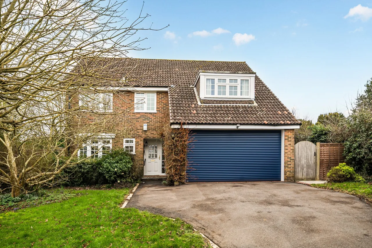 4 bed house for sale — Reyntiens View, Odiham, Hook, RG29 1AF