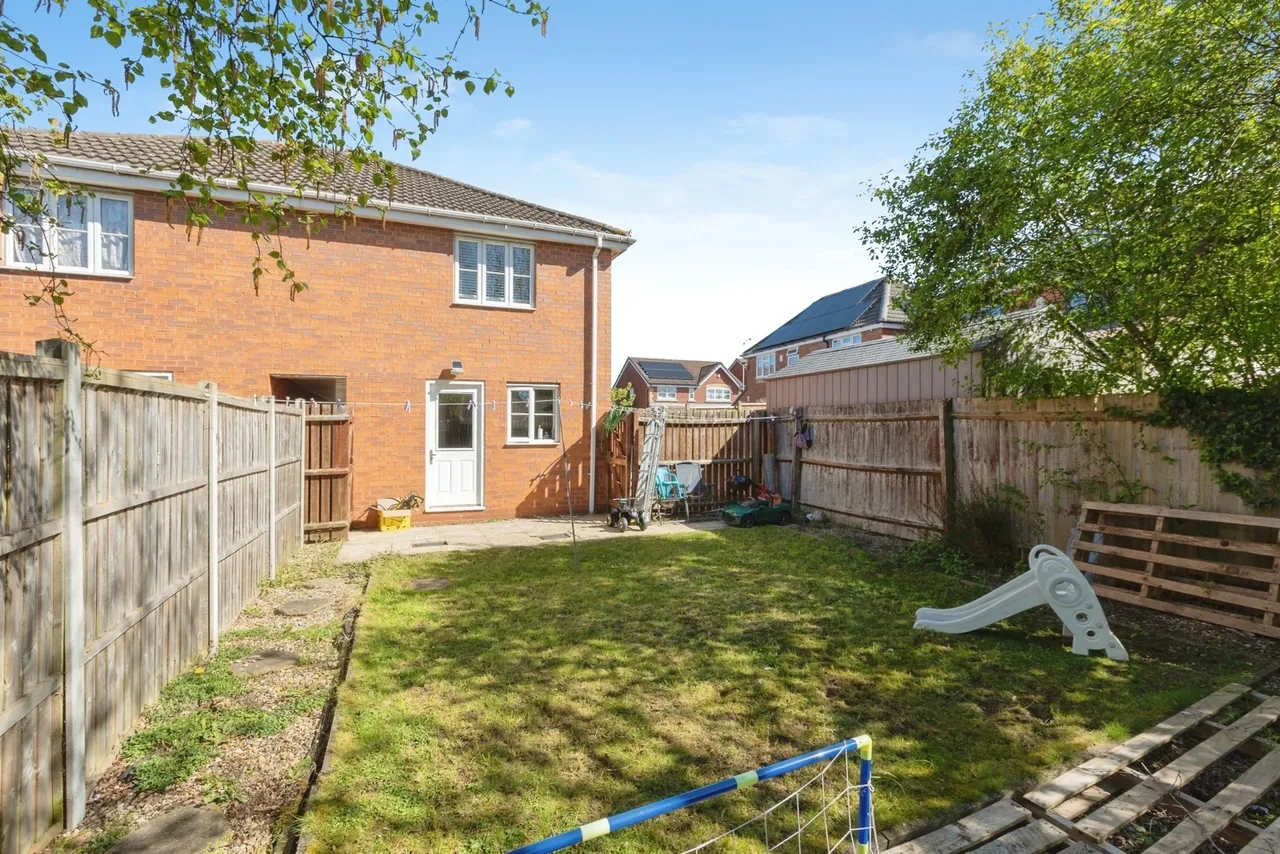 Coltsfoot Road, Hamilton, LE5, photo 15